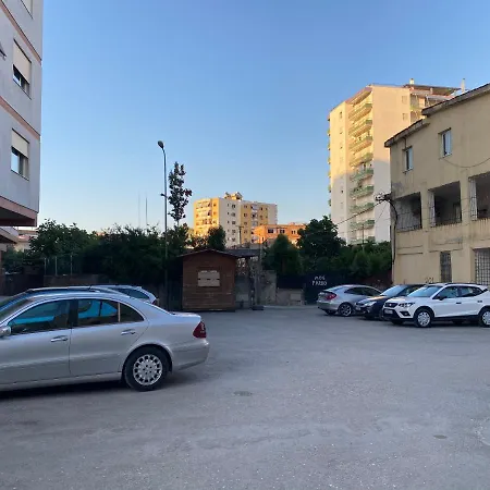 Downtown פייר