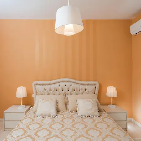Downtown Apartment Tirana